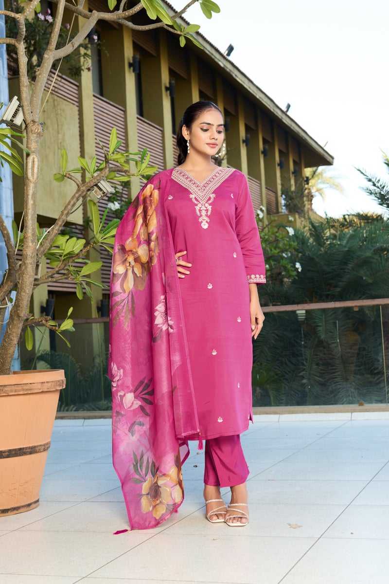 VISHVA CREATION Rani Pink Straight Kurta Set for Women - Image 4